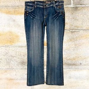 Akedemiks Women's Boot Cut Vintage Jean's Sz 32